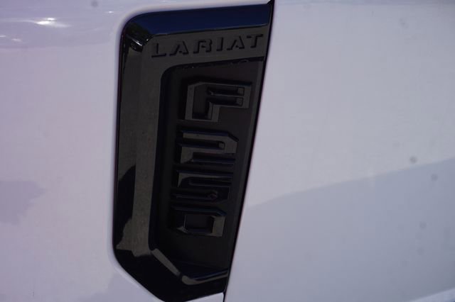 Certified 2022 Ford F250 Lariat w/ Black Appearance Package image 32