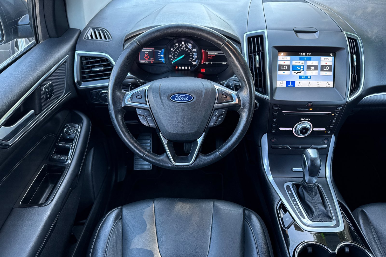 Certified 2018 Ford Edge Titanium w/ Technology Package FWD image 5