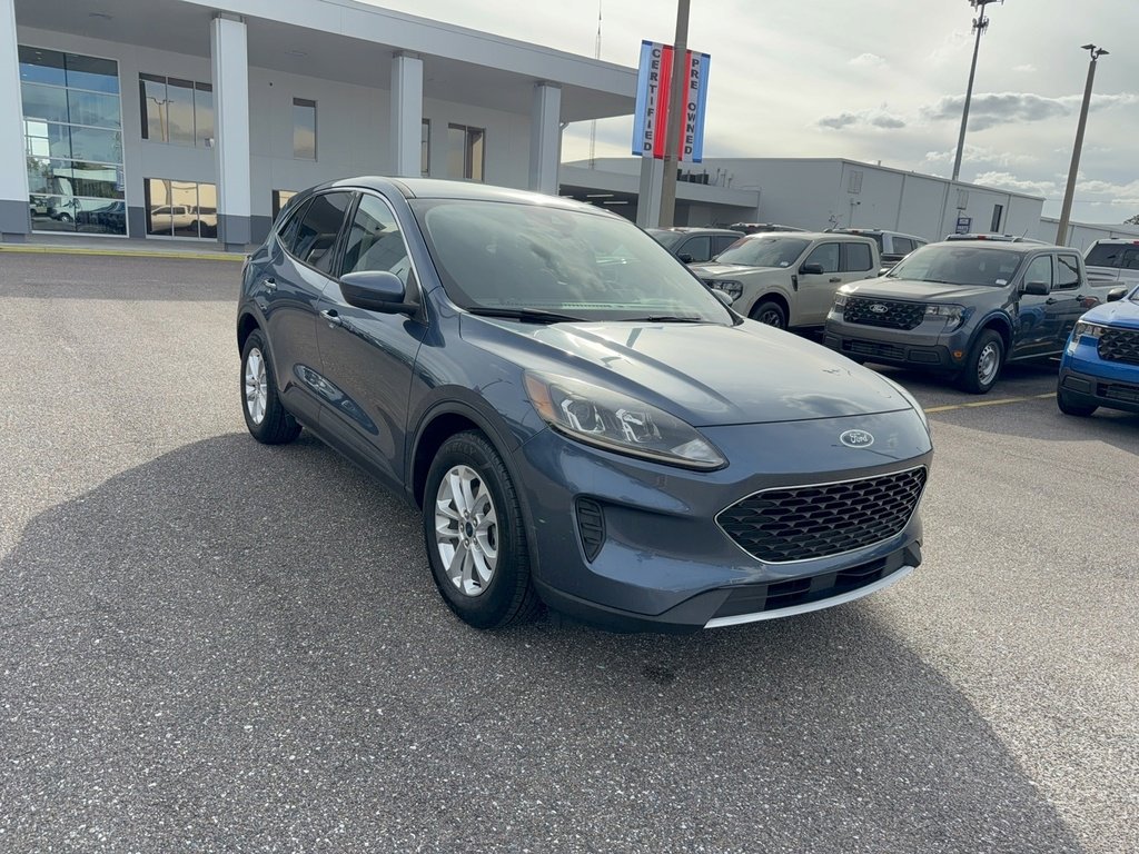 Certified 2020 Ford Escape SE image 4
