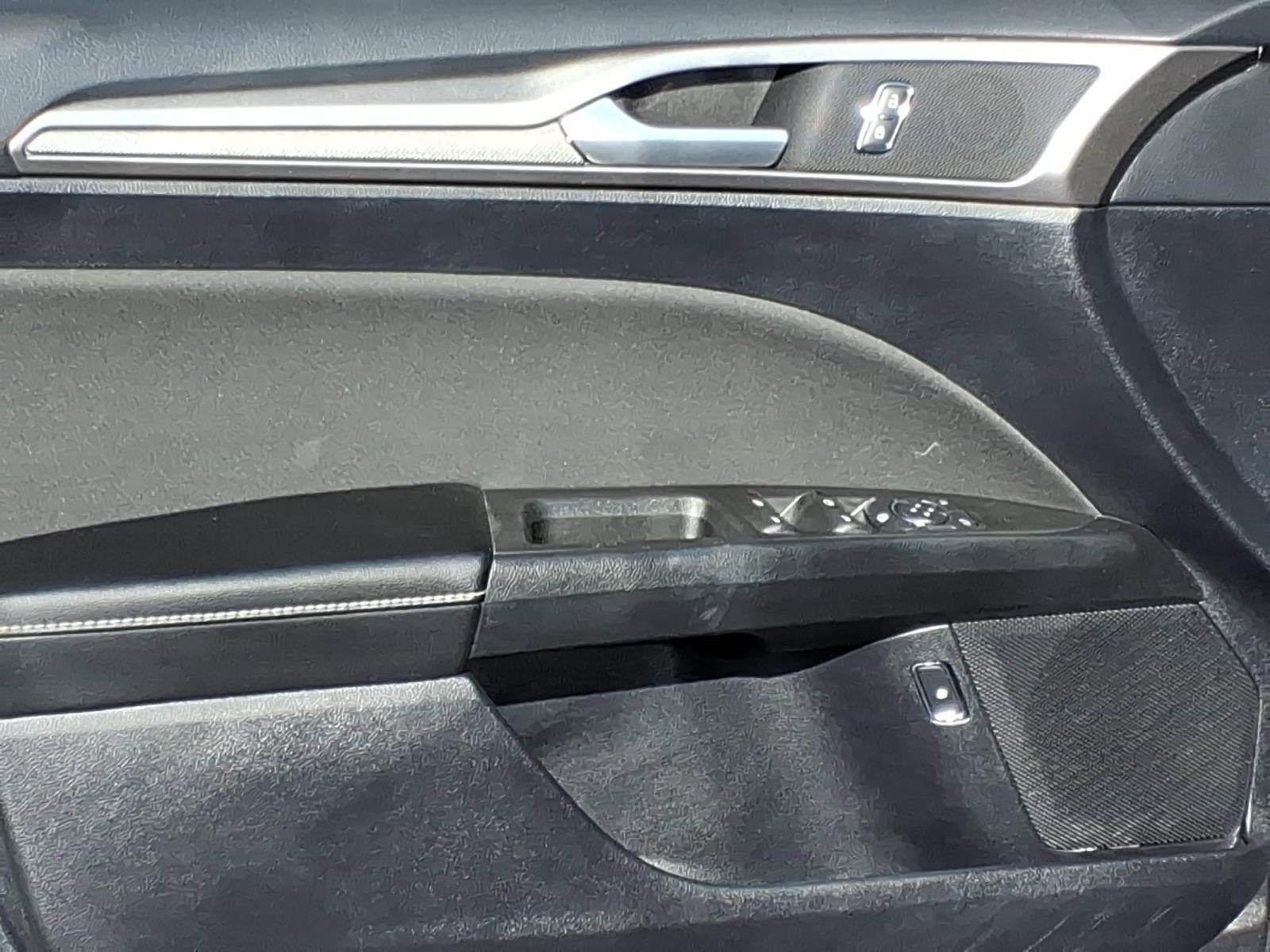 Certified 2020 Ford Fusion SE FWD image 19