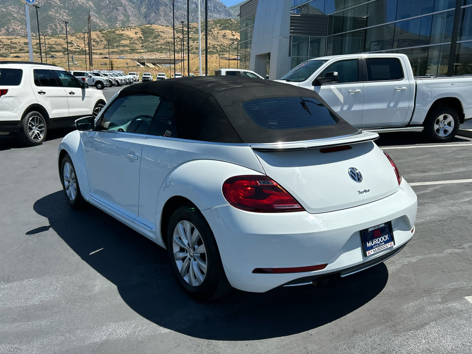 Used 2018 Volkswagen Beetle 2.0T S image 10