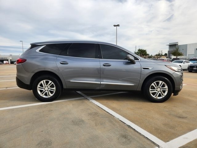 Used 2019 Buick Enclave Essence image 2