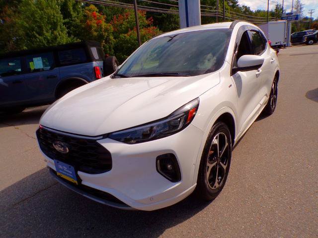 Certified 2023 Ford Escape ST-Line Elite w/ Premium Technology Package AWD/4WD image 3