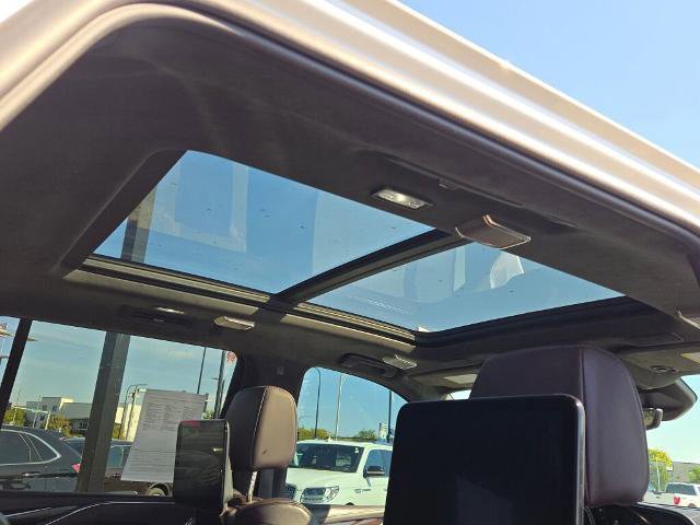 Used 2021 Cadillac Escalade Sport Platinum w/ LPO, ONYX Package image 14