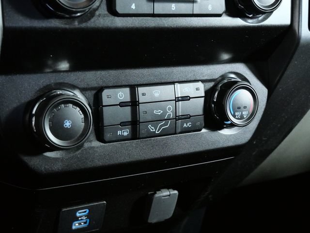 Certified 2022 Ford F250 XLT w/ Black Appearance Package AWD/4WD image 19