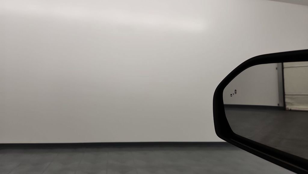 Certified 2022 Ford Explorer XLT w/ Equipment Group 202A image 22