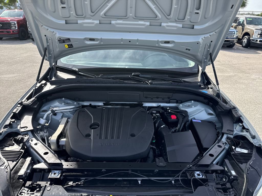 Used 2024 Volvo XC60 B5 Core w/ Protection Package Premier image 26