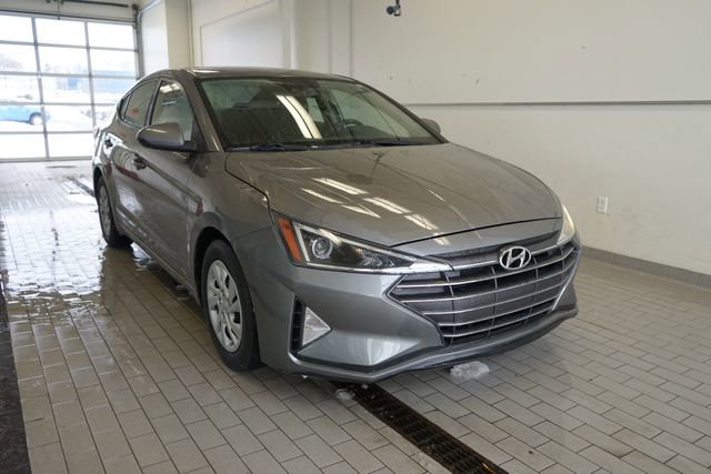 Used 2020 Hyundai Elantra SE w/ Cargo Package (C1) image 16