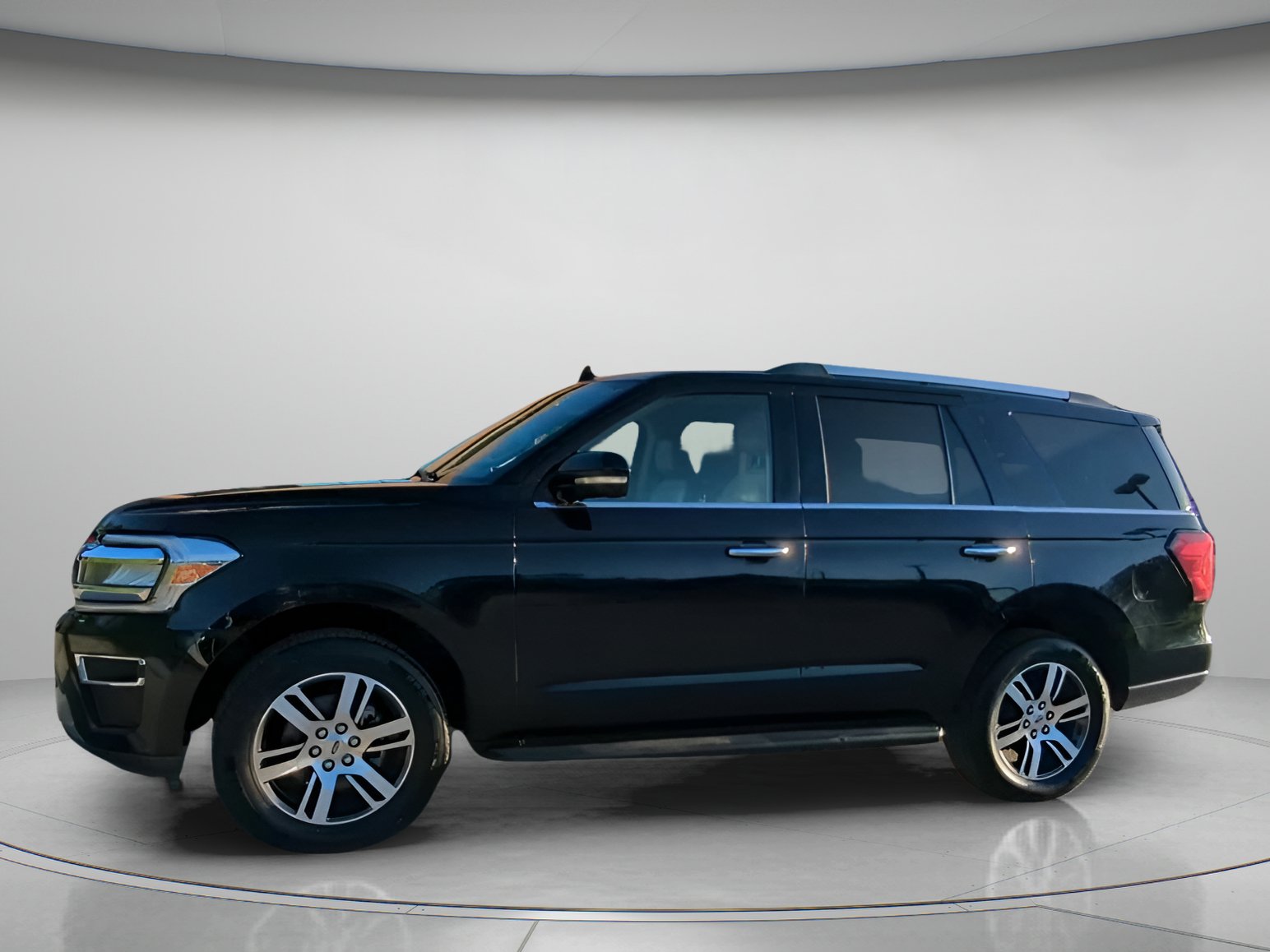 Certified 2024 Ford Expedition Limited AWD/4WD image 15