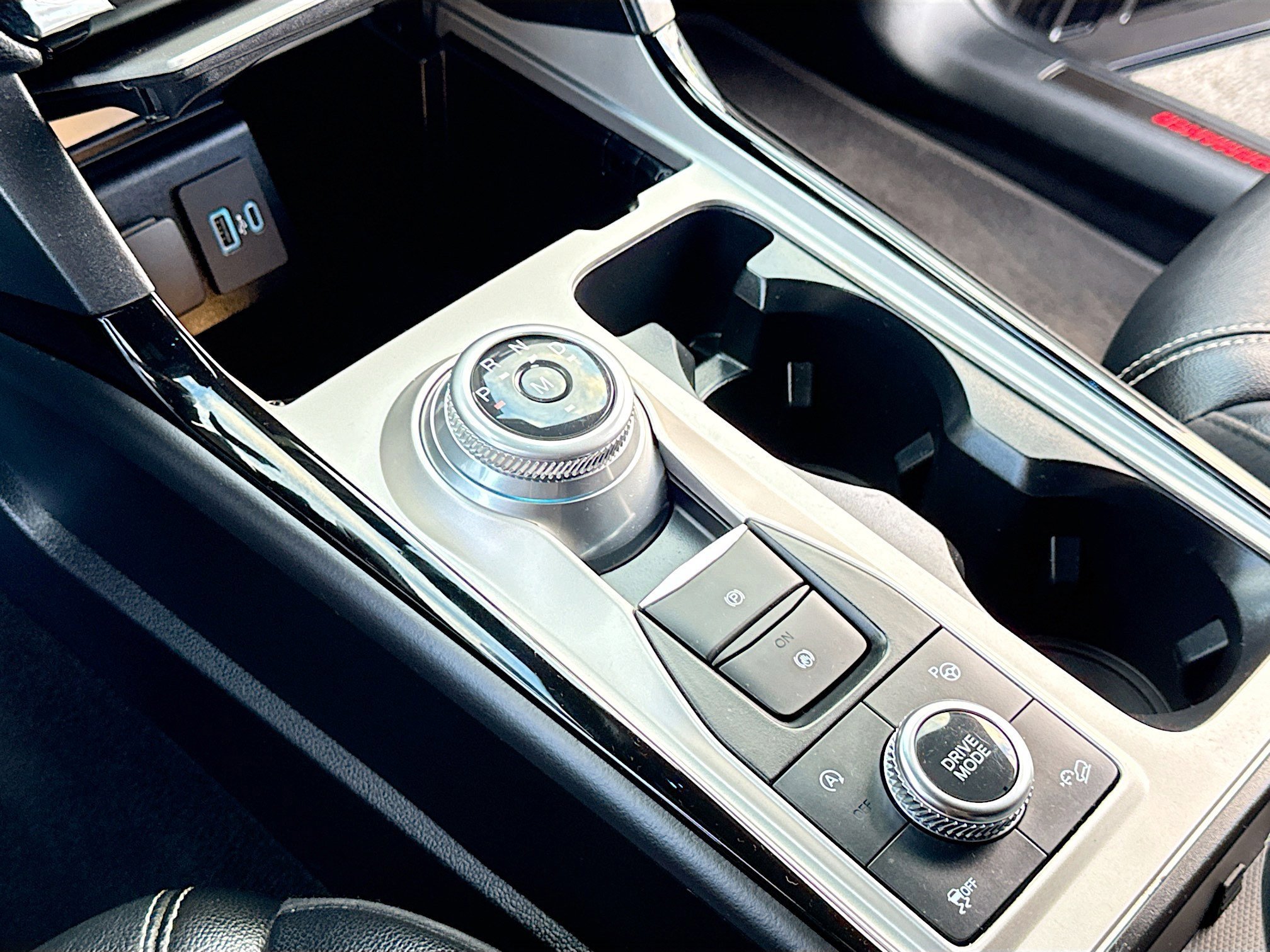 Certified 2022 Ford Explorer ST w/ ST Street Pack image 14