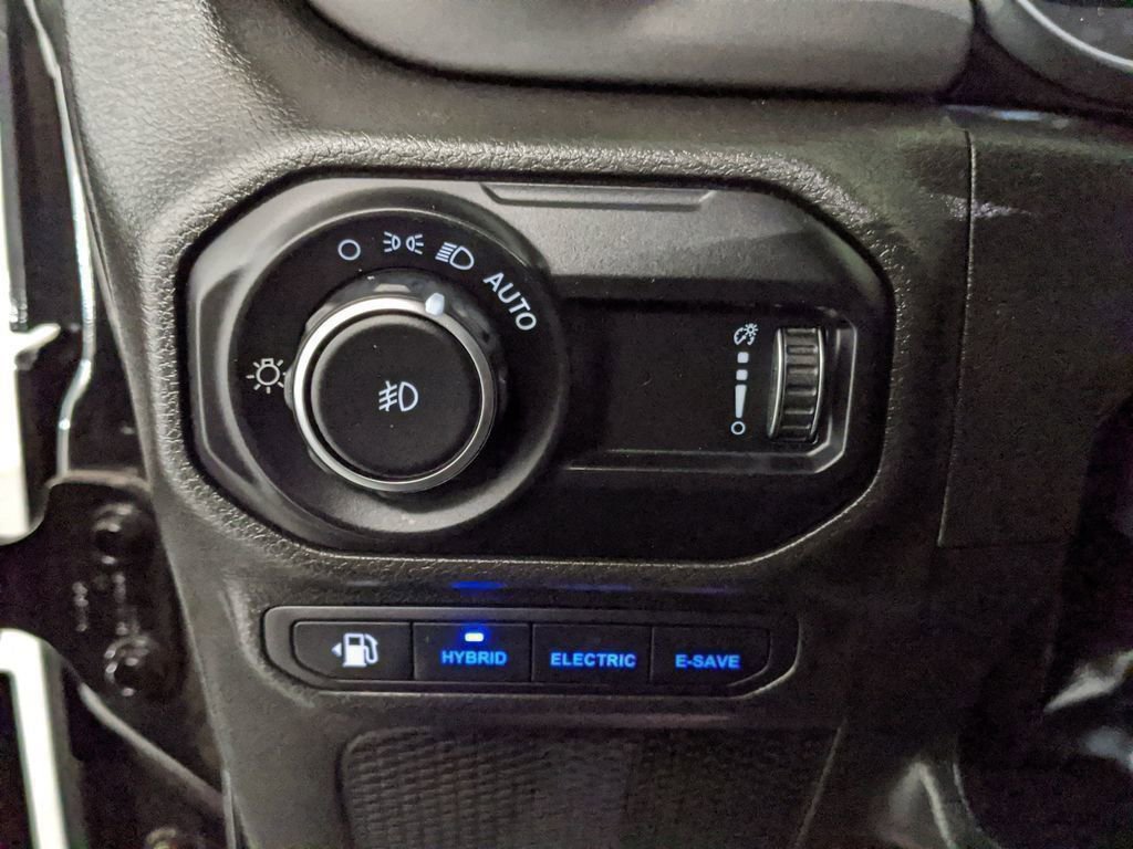 Used 2023 Jeep Wrangler Unlimited Rubicon 4xe AWD/4WD image 39