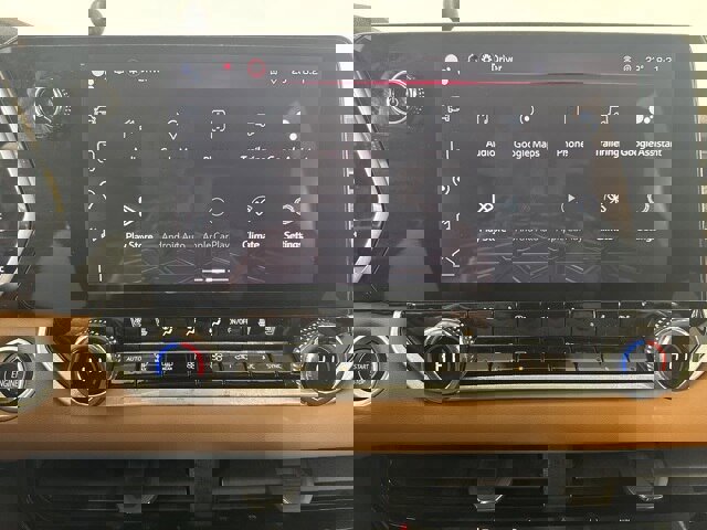 Used 2023 GMC Canyon AT4 w/ AT4 Premium Package image 15