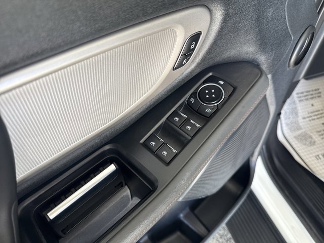 Certified 2025 Ford Expedition Active AWD/4WD image 6