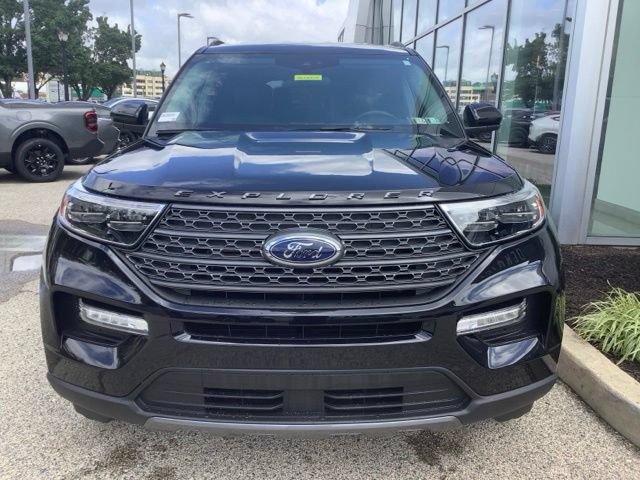 Certified 2023 Ford Explorer XLT w/ Equipment Group 202A AWD/4WD image 7