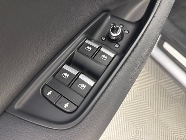 Used 2019 Audi Q7 3.0T Premium Plus w/ Premium Plus Package AWD/4WD image 29