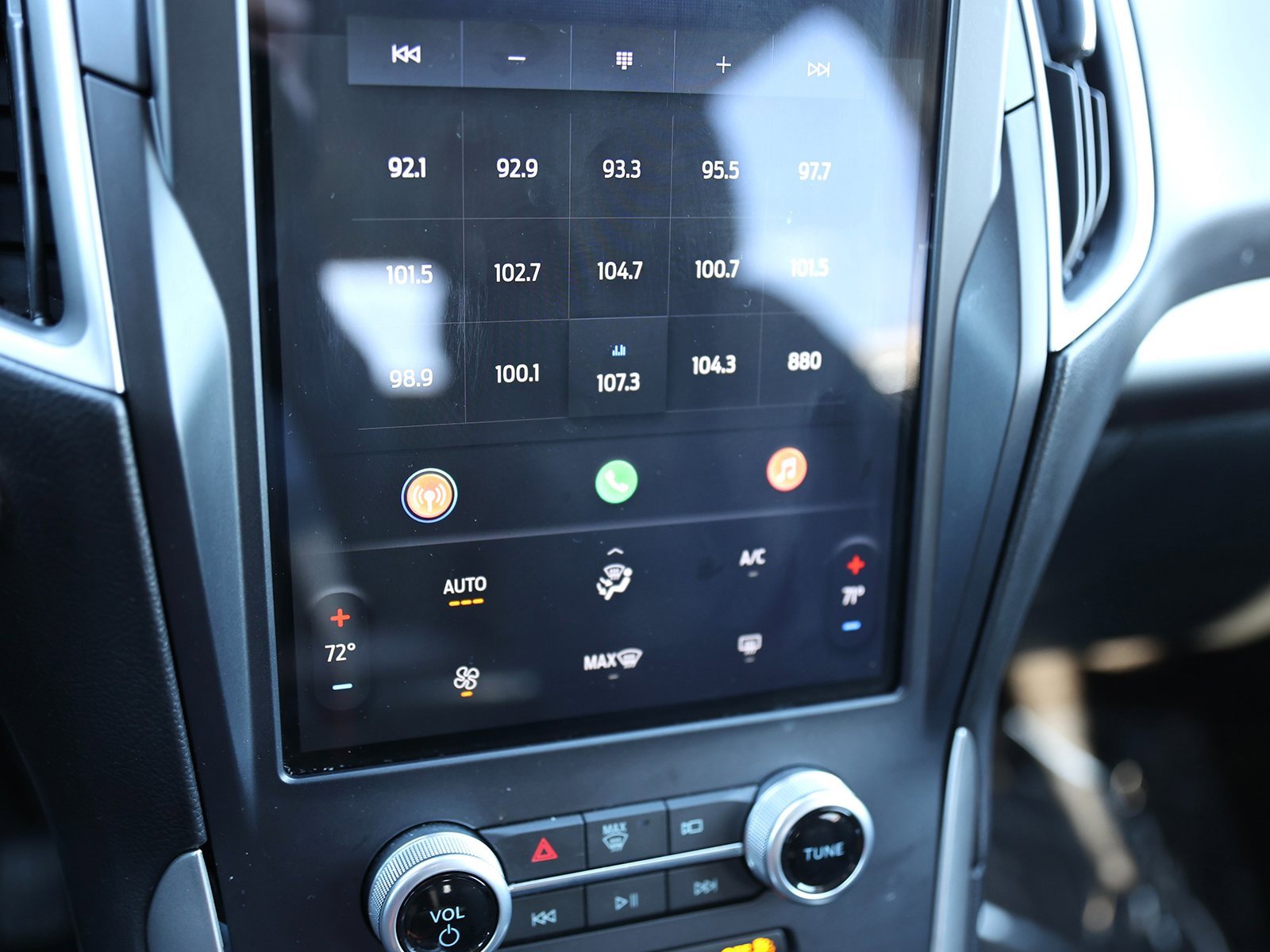 Certified 2023 Ford Edge SE w/ Black Appearance Package image 23