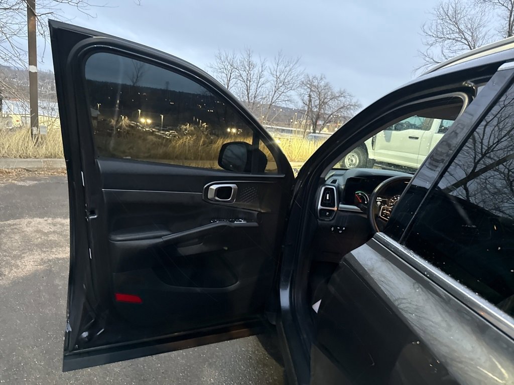 Used 2023 Kia Sorento EX image 10
