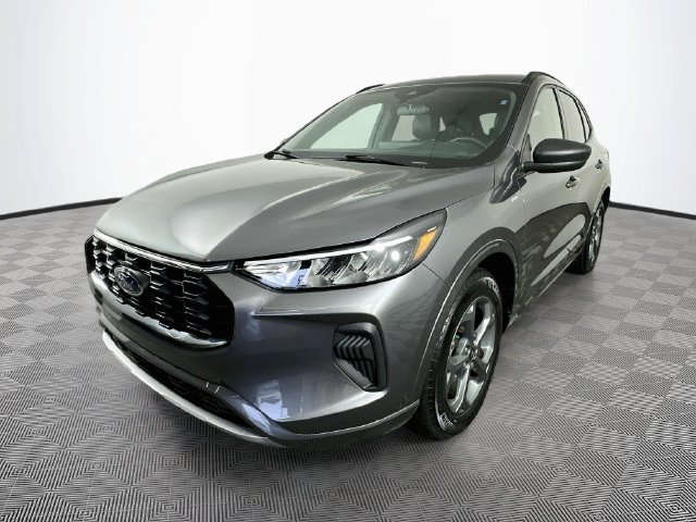 Certified 2023 Ford Escape ST-Line w/ Tech Pack #1 AWD/4WD image 6