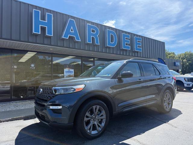 Certified 2024 Ford Explorer XLT w/ Equipment Group 202A AWD/4WD image 1