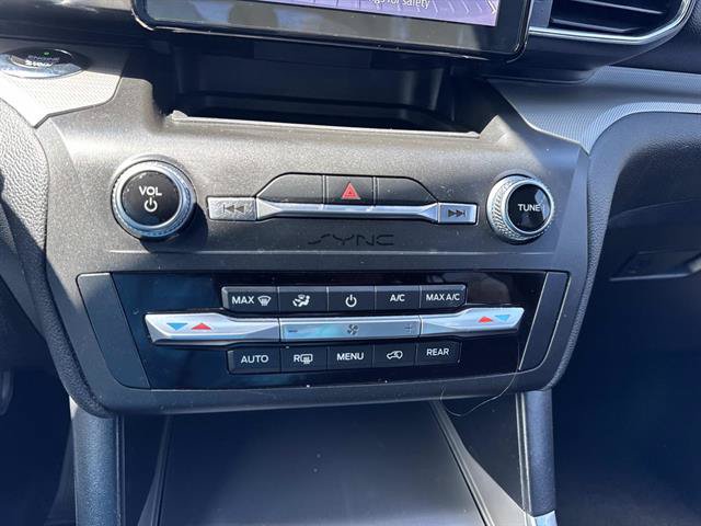 Certified 2020 Ford Explorer XLT w/ Equipment Group 202A AWD/4WD image 20