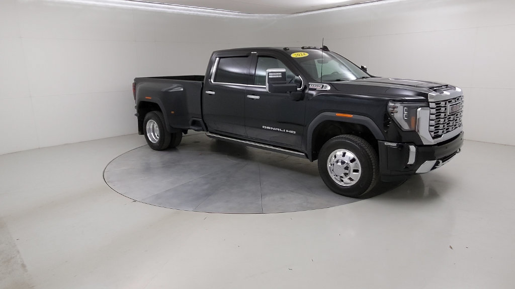 Used 2024 GMC Sierra 3500 Denali w/ Denali Reserve Package AWD/4WD image 11