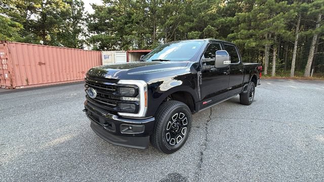 Certified 2025 Ford F250 Platinum AWD/4WD image 3