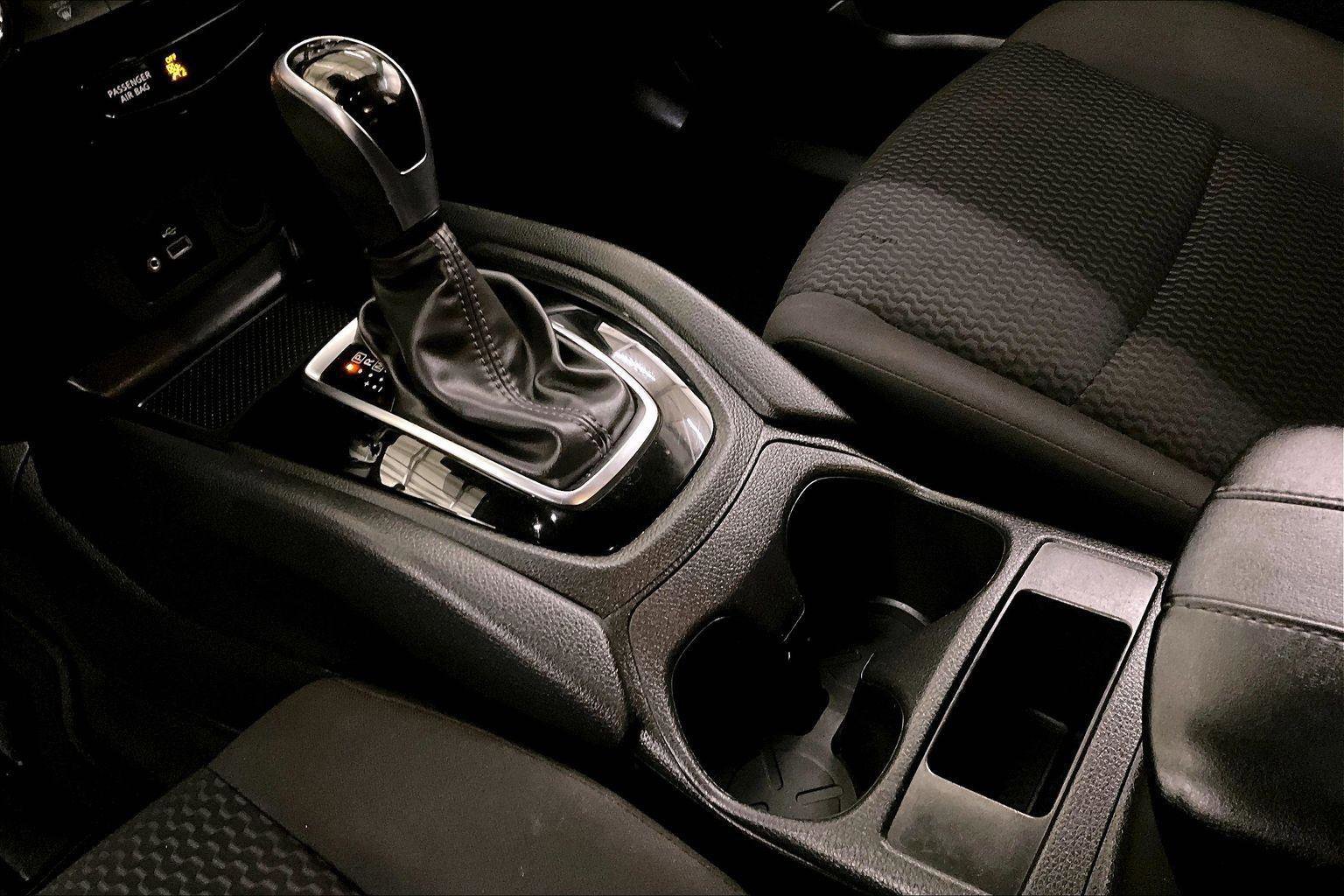 Used 2020 Nissan Rogue Sport S w/ Appearance Package image 16