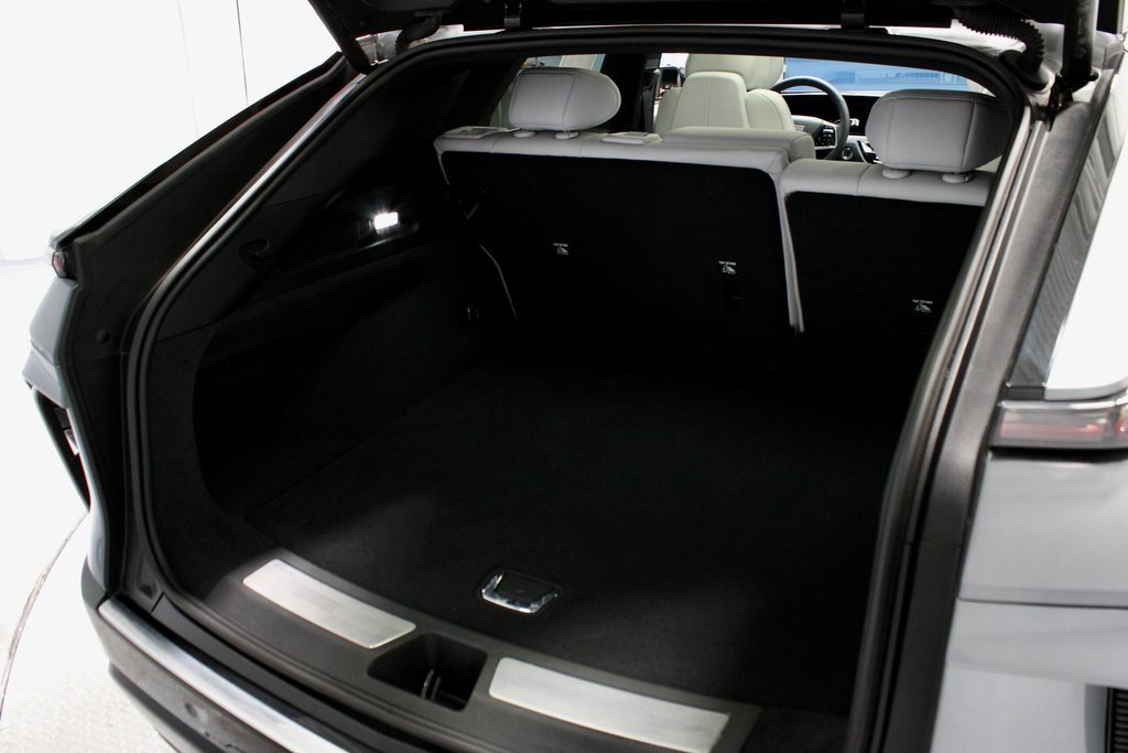 Used 2024 Cadillac Lyriq Luxury image 14