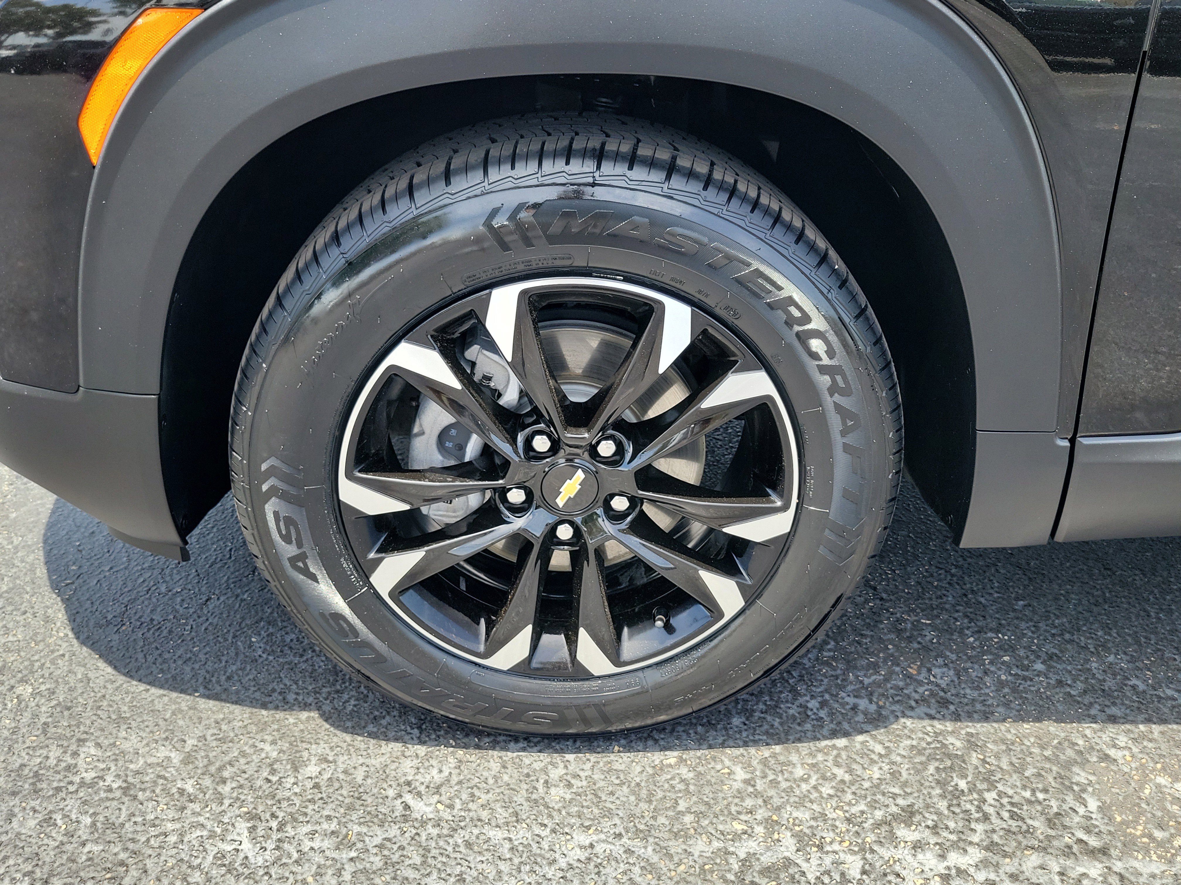 Used 2023 Chevrolet TrailBlazer LT FWD image 6