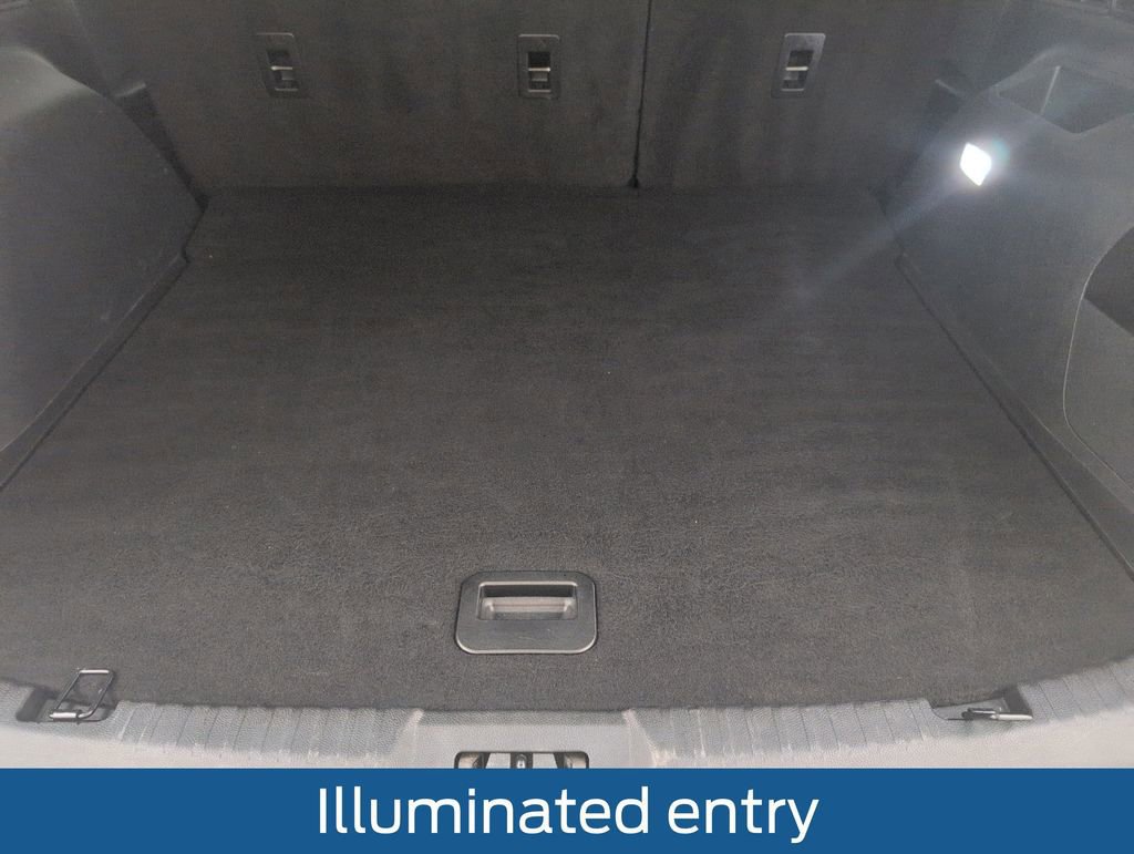 Certified 2019 Ford Edge SE w/ SE Fleet Driver's Package image 21