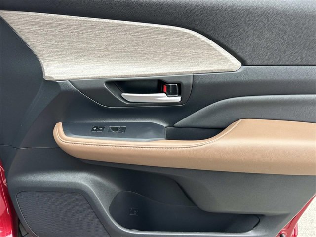 Used 2024 Toyota Grand Highlander Platinum image 29