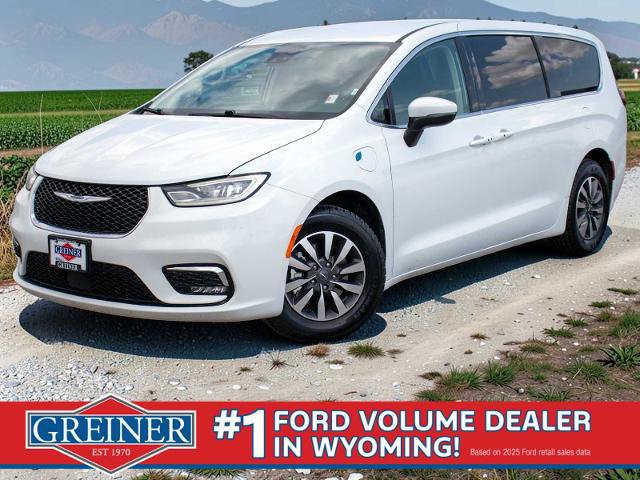 Used 2023 Chrysler Pacifica Touring-L