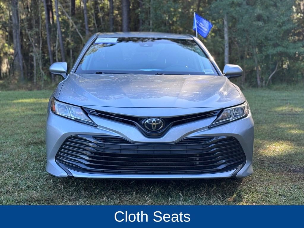 Used 2019 Toyota Camry LE image 2