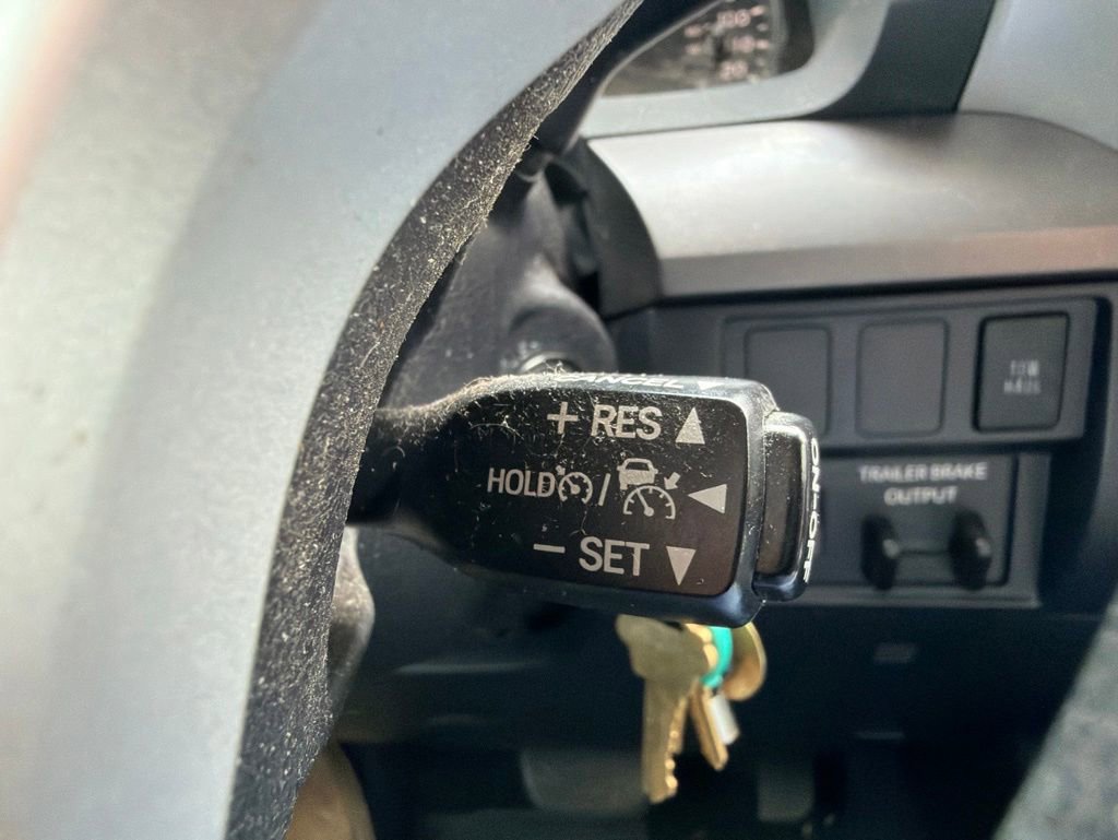 Used 2020 Toyota Tundra SR5 w/ SR5 Upgrade Package AWD/4WD image 27