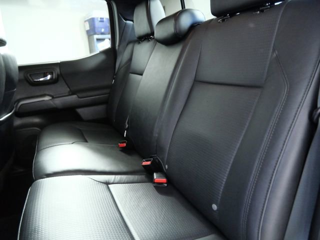 Used 2023 Toyota Tacoma TRD Sport w/ TRD Premium Sport Package AWD/4WD image 15