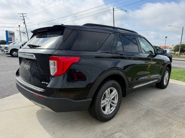 Certified 2021 Ford Explorer XLT w/ Equipment Group 202A AWD/4WD image 13