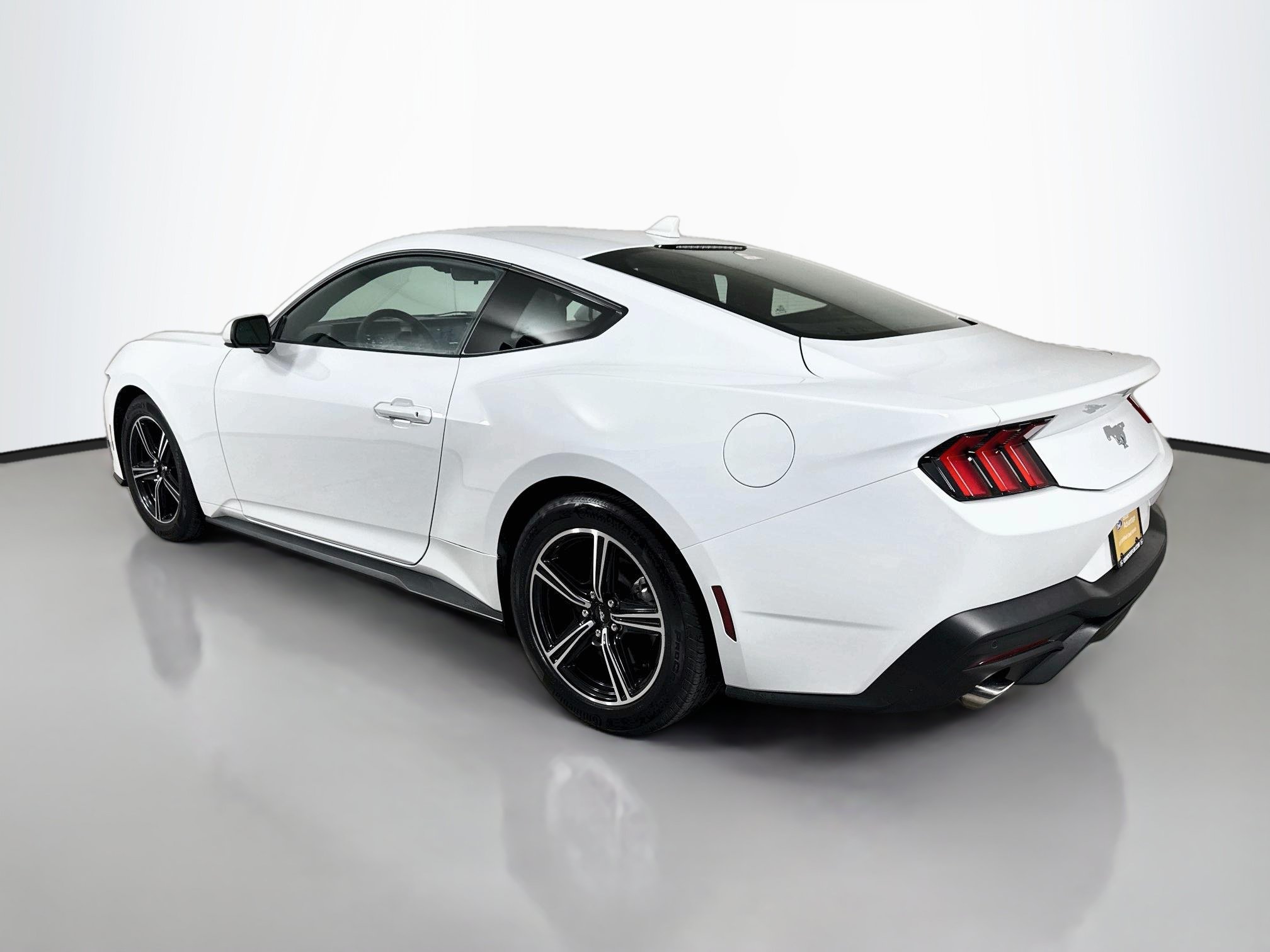 Certified 2025 Ford Mustang Coupe RWD image 10