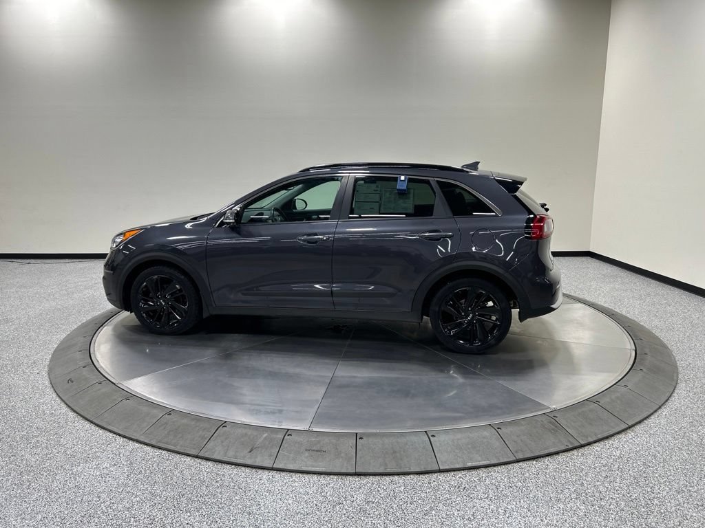 Used 2018 Kia Niro EX w/ EX Touring Graphite Edition FWD image 9