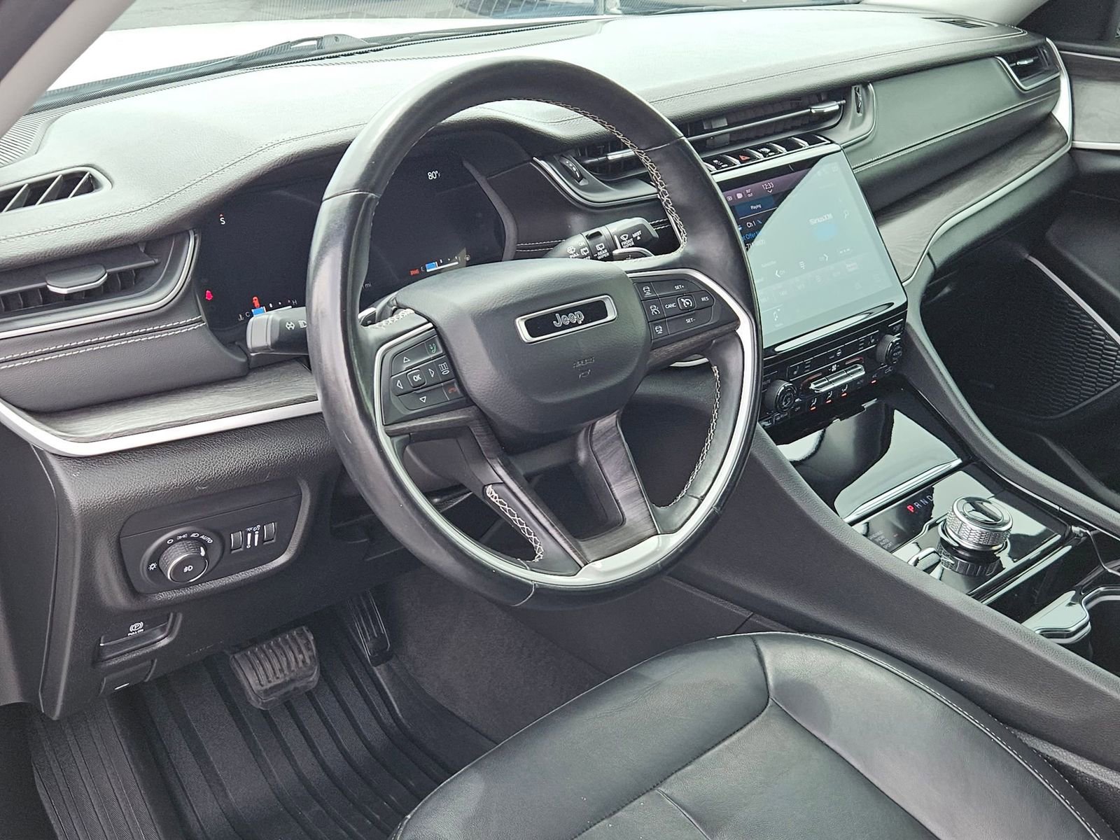 Used 2021 Jeep Grand Cherokee L Limited AWD/4WD image 12