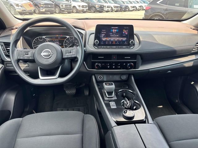 Used 2023 Nissan Rogue S image 10