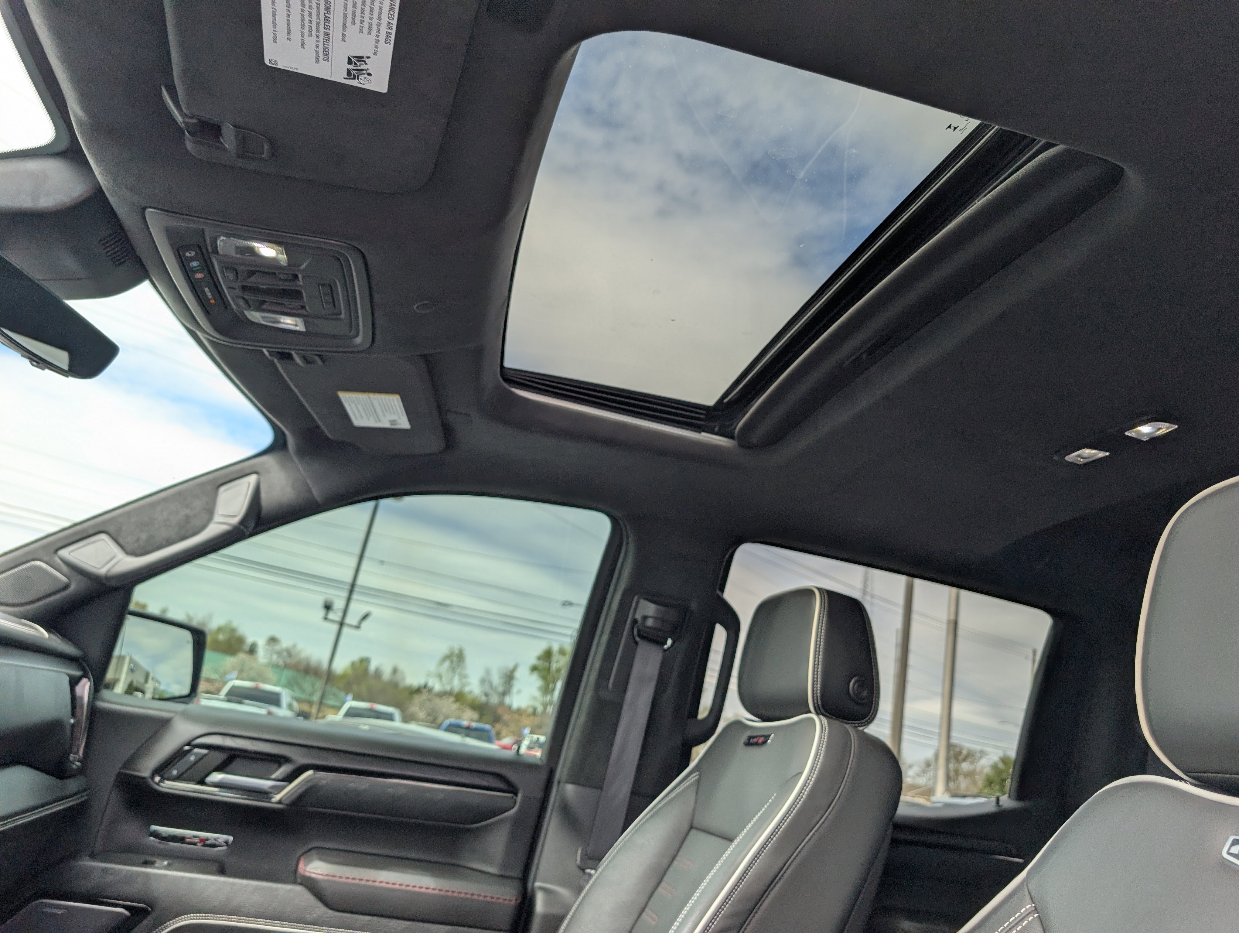 Used 2023 GMC Sierra 1500 AT4X image 19