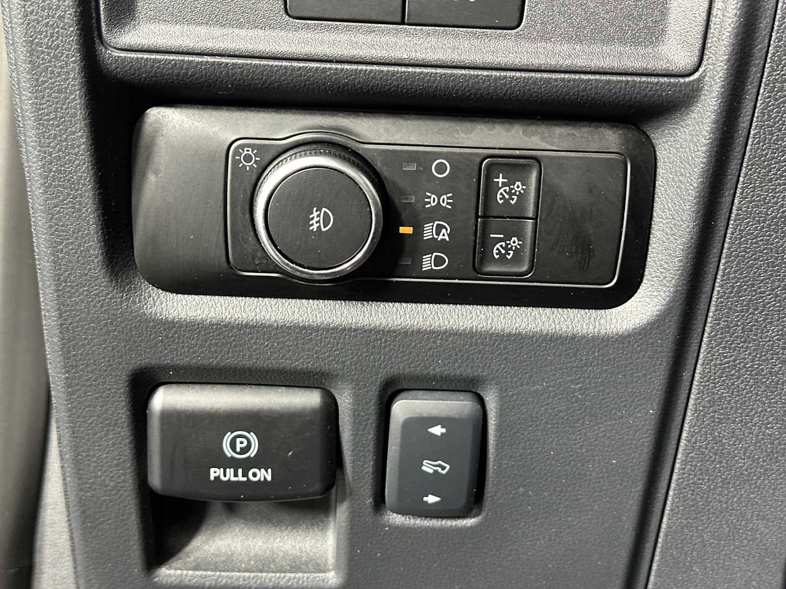 Certified 2024 Ford Expedition Limited image 25