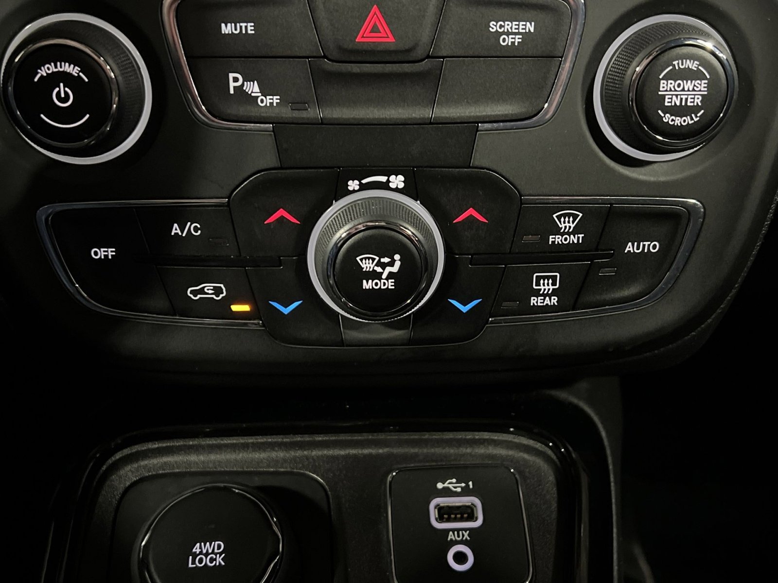 Used 2020 Jeep Compass Latitude image 20