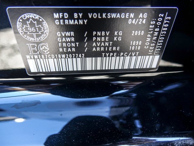 Used 2024 Volkswagen Golf R AWD/4WD image 26