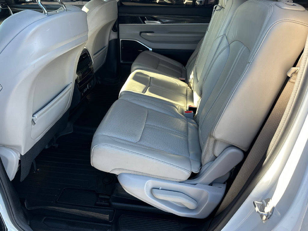 Used 2022 Jeep Wagoneer Series II RWD image 21