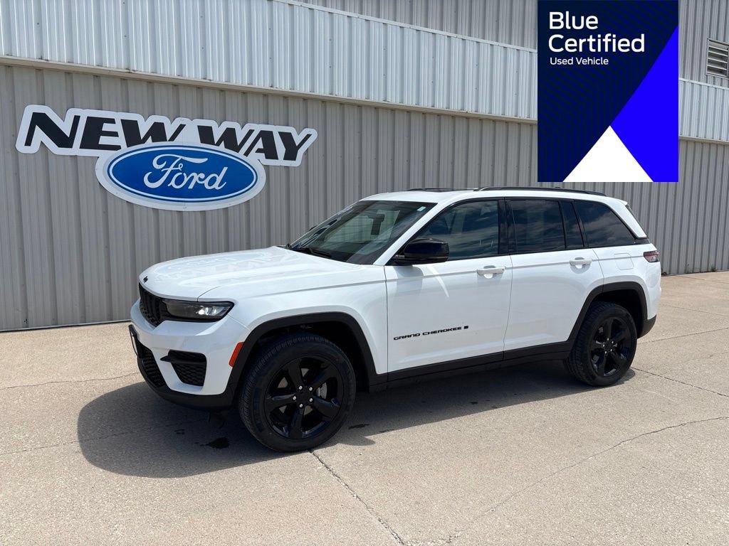 Used 2022 Jeep Grand Cherokee Altitude AWD/4WD video 1