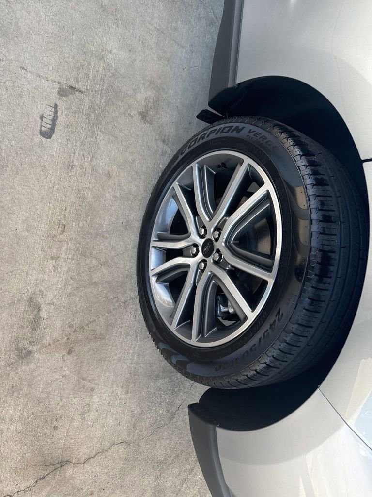 Certified 2024 Ford Edge Titanium w/ Equipment Group 301A image 20