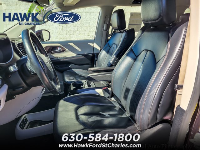 Used 2019 Chrysler Pacifica Touring-L FWD image 8