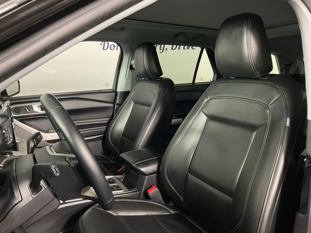 Certified 2023 Ford Explorer XLT w/ Equipment Group 202A image 13