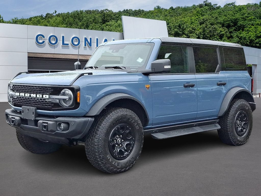 Certified 2025 Ford Bronco Badlands AWD/4WD image 3